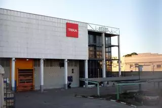 Los sindicatos de la planta de Teka en Zaragoza rechazan el preacuerdo que baja a 19 los despidos: “Nos hemos quedado solos”