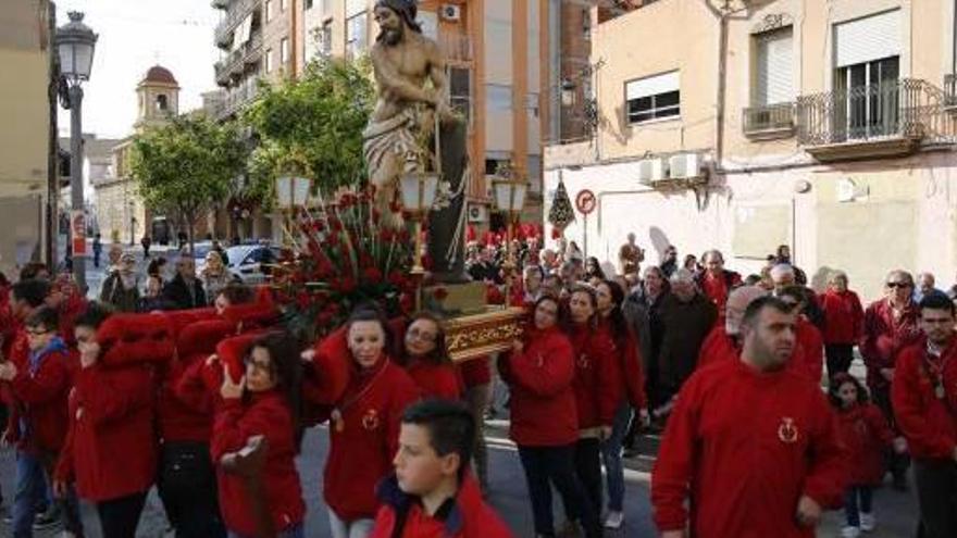 Las imágenes  de la Semana Santa Marinera vuelven a casa