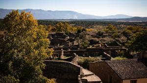 Así es Granadilla, el pueblo abandonado más visitado de España