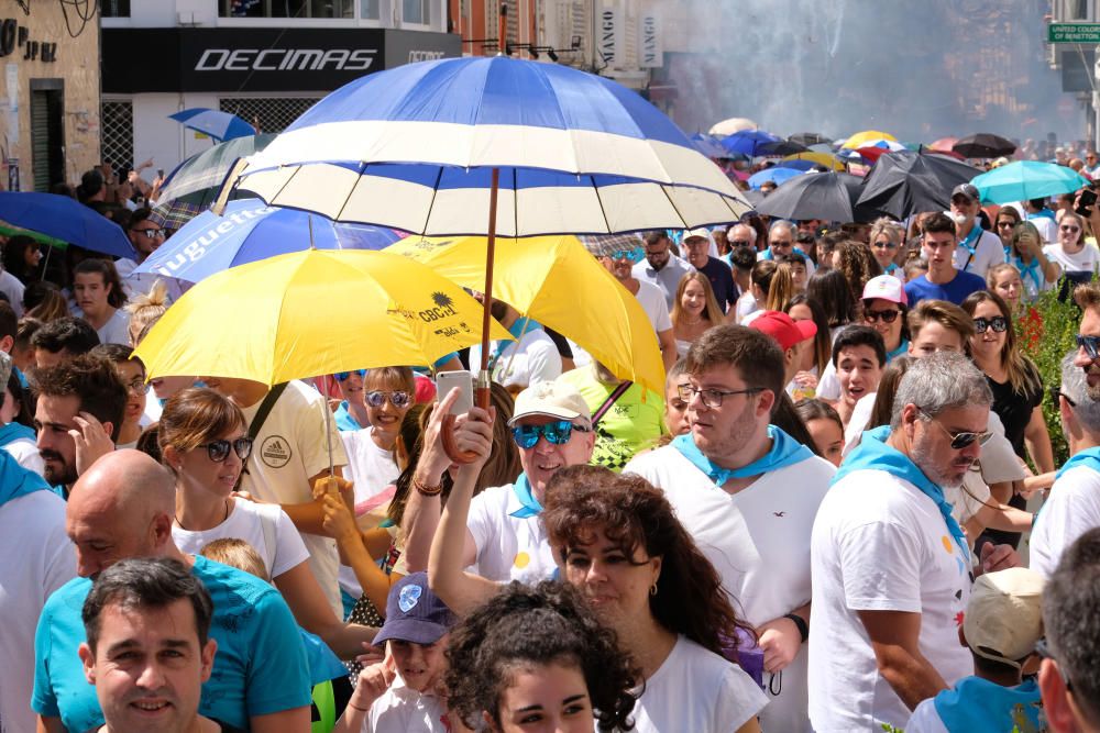 Traca y suelta de globos en las fiestas de Elda