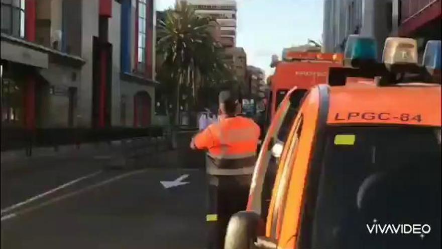 Coronavirus en Canarias: Bomberos de Las Palmas de Gran Canaria hacen sonar sus sirenas en homenaje al 112