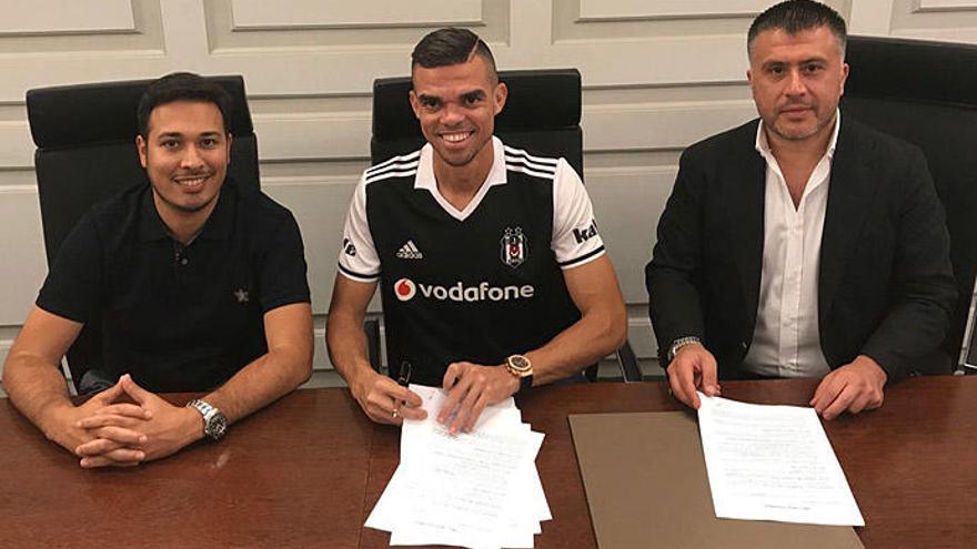 Pepe ficha por el Besiktas turco