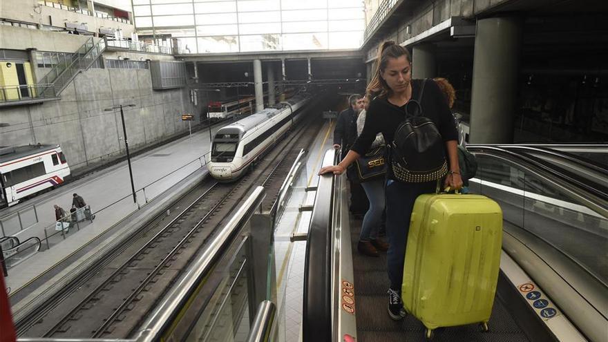 Renfe defiende que el 95% de los trenes de Cercanías en Castellón son puntuales
