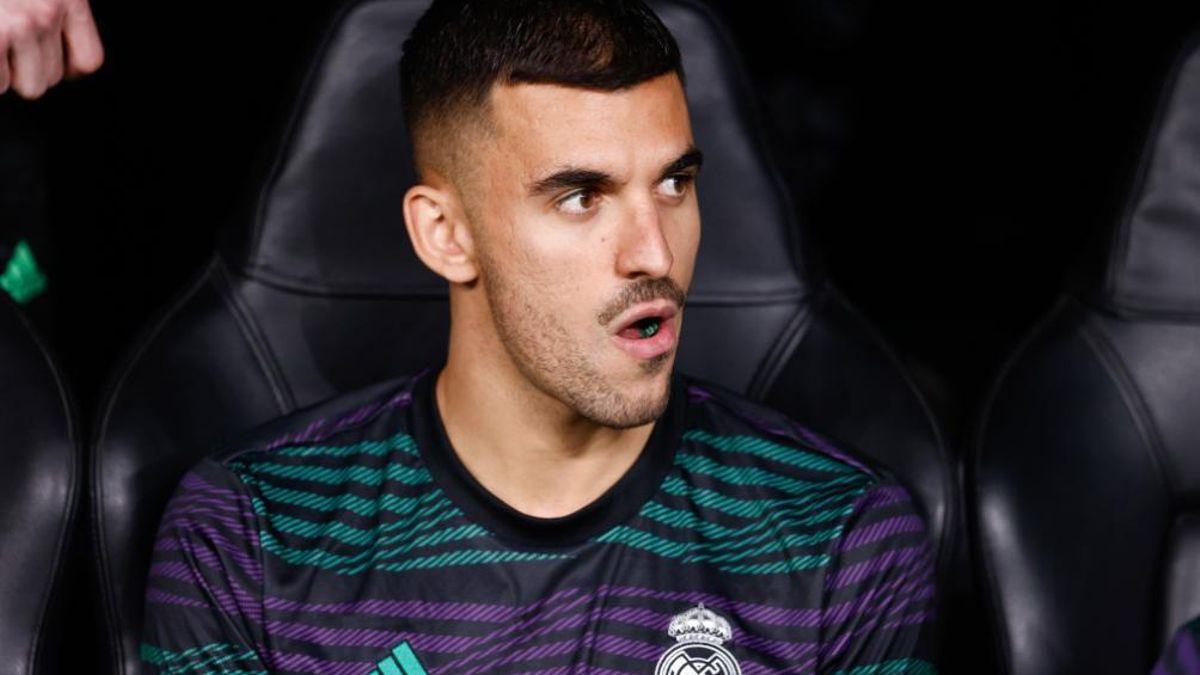 Ceballos, en el banquillo del Real Madrid, durante un partido de Champions League