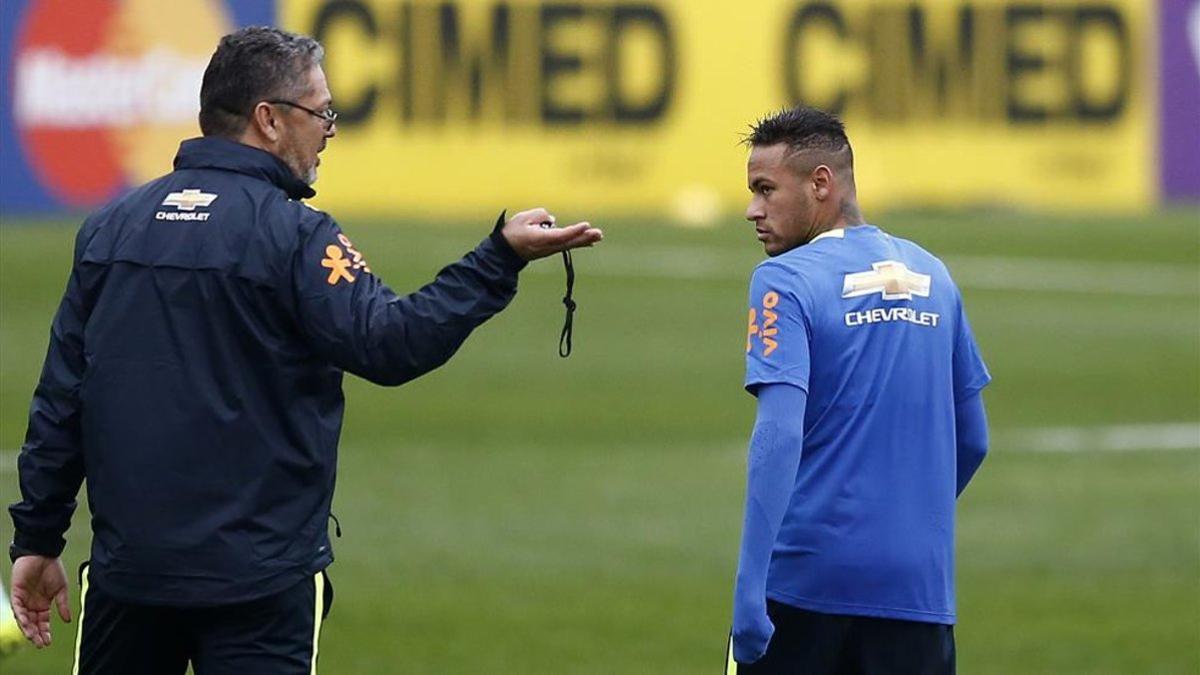 Rogerio Micale con Neymar durante los Juegos Olímpicos Rio 2016