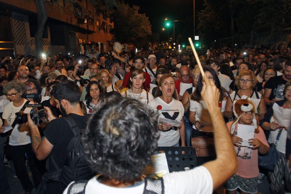 El muro de Pink Floyd suena por todas partes