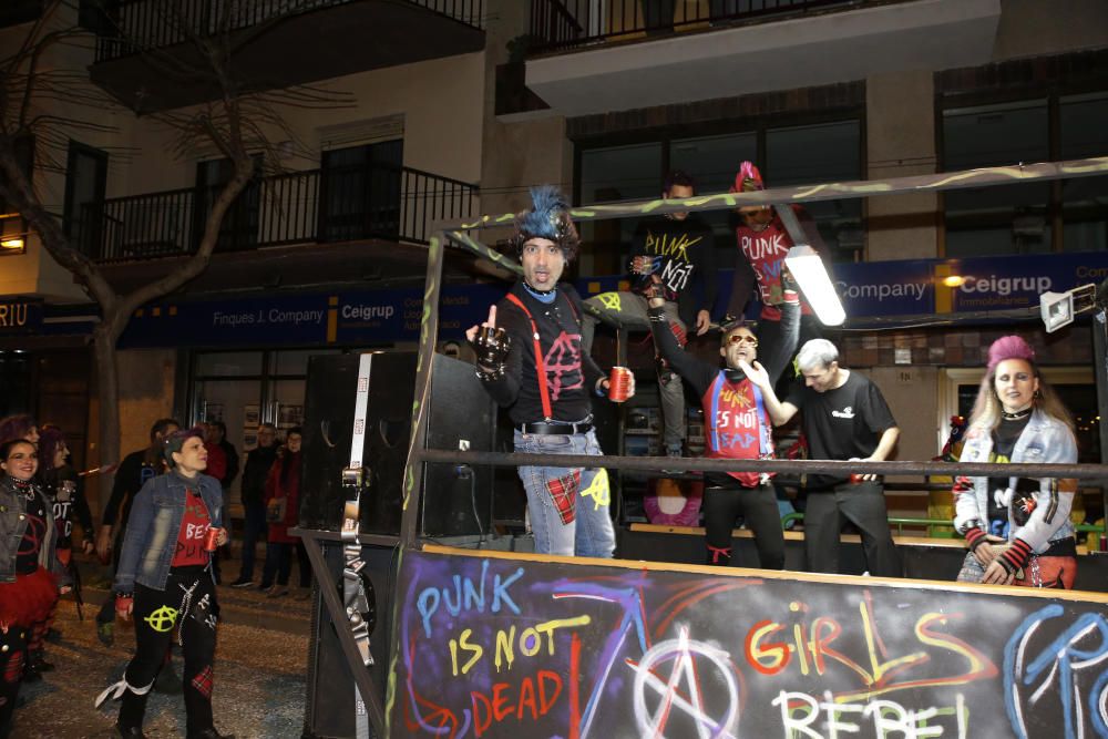 Els carrers de Llançà fan olor a Carnaval