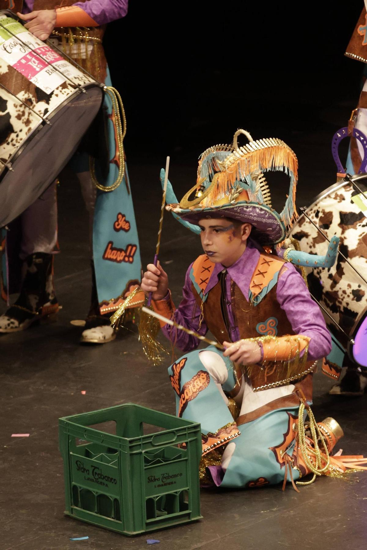 El primer pase del concurso de charangas de Gijón, en imágenes