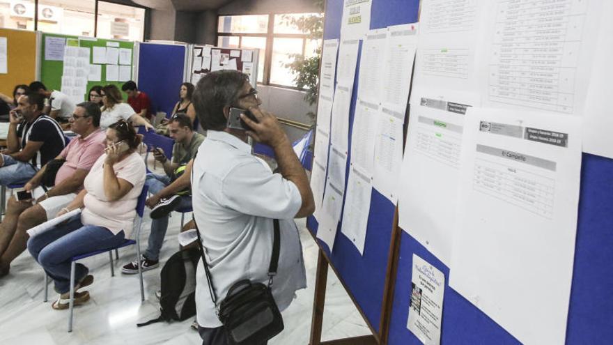 Casi la mitad de las plazas que oferta la Escuela de Idiomas están vacantes