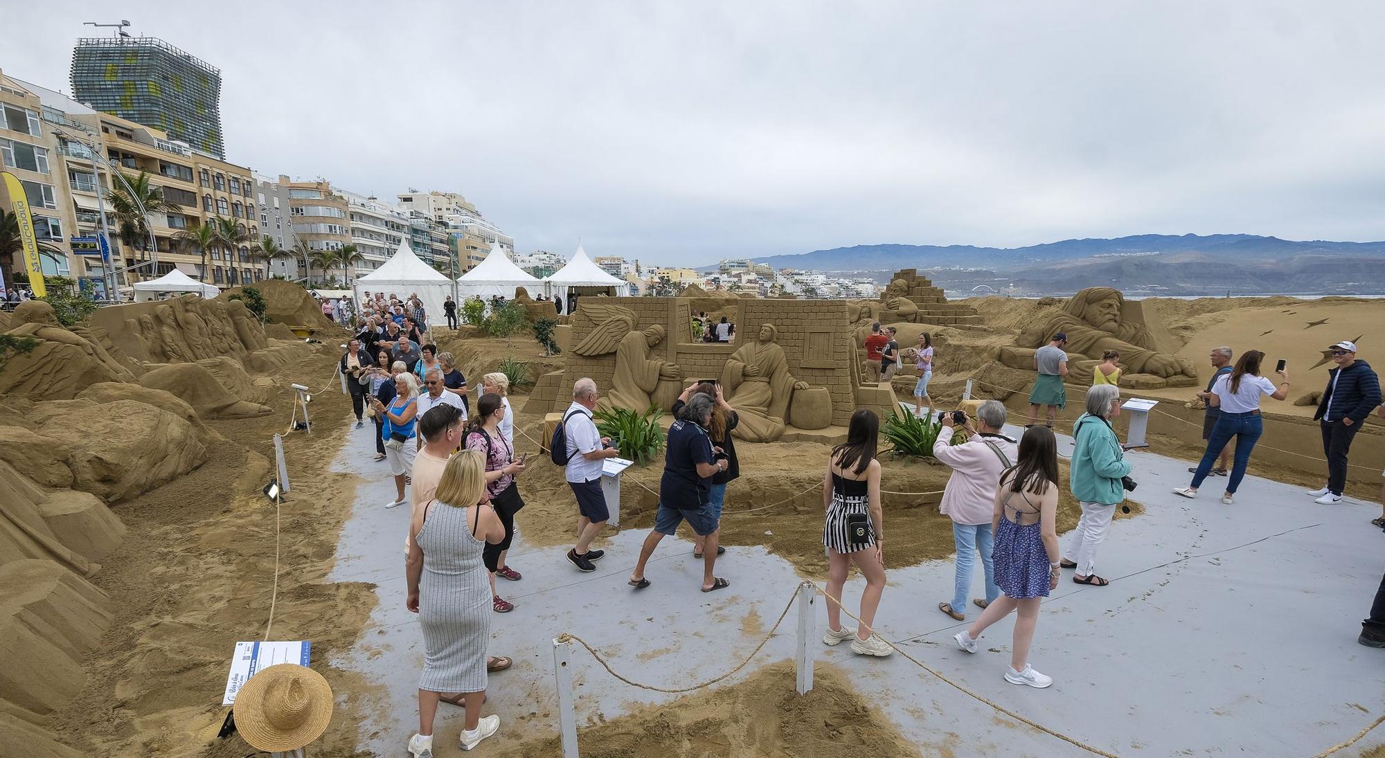 Inauguración del Belén de Arena en la playa de Las Canteras