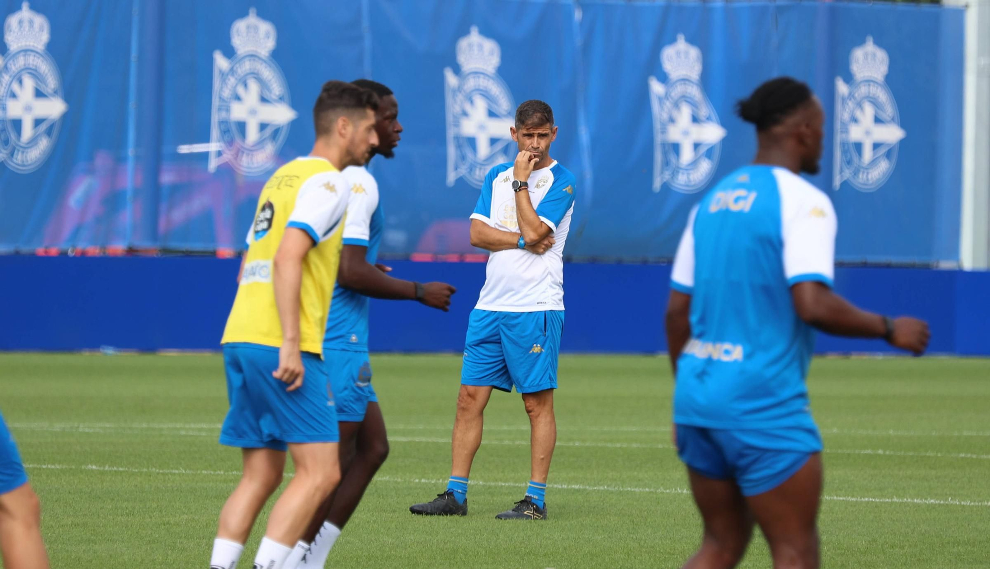 Primer entrenamiento de Luismi Cruz en Abegondo