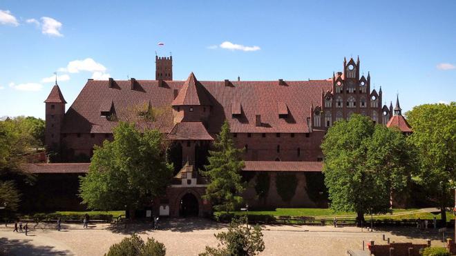 La fortaleza de Malbork es una de las más importantes construidas a ladrillo