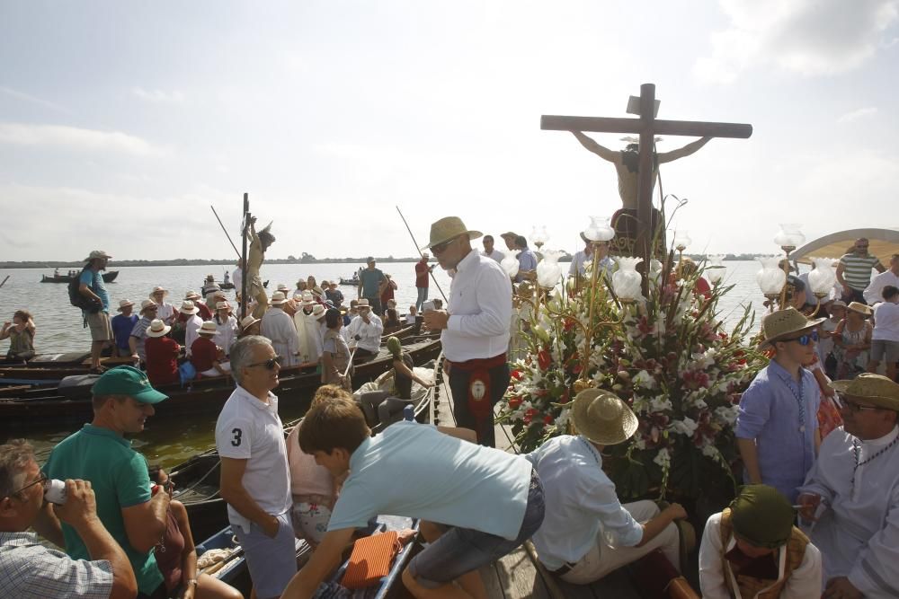 Encuentro de los Cristos de El Palmar, Catarroja, Silla y Massanassa en el Lago de la Albufera