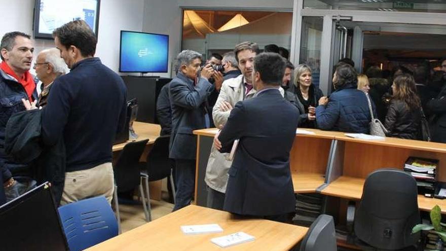 Las nuevas oficinas están la avenida de Puxeiros, número 64. // FdV