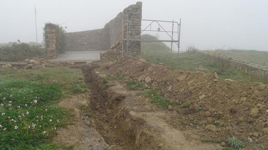 Treballs per adequar la zona del Parc del Puig de Calders