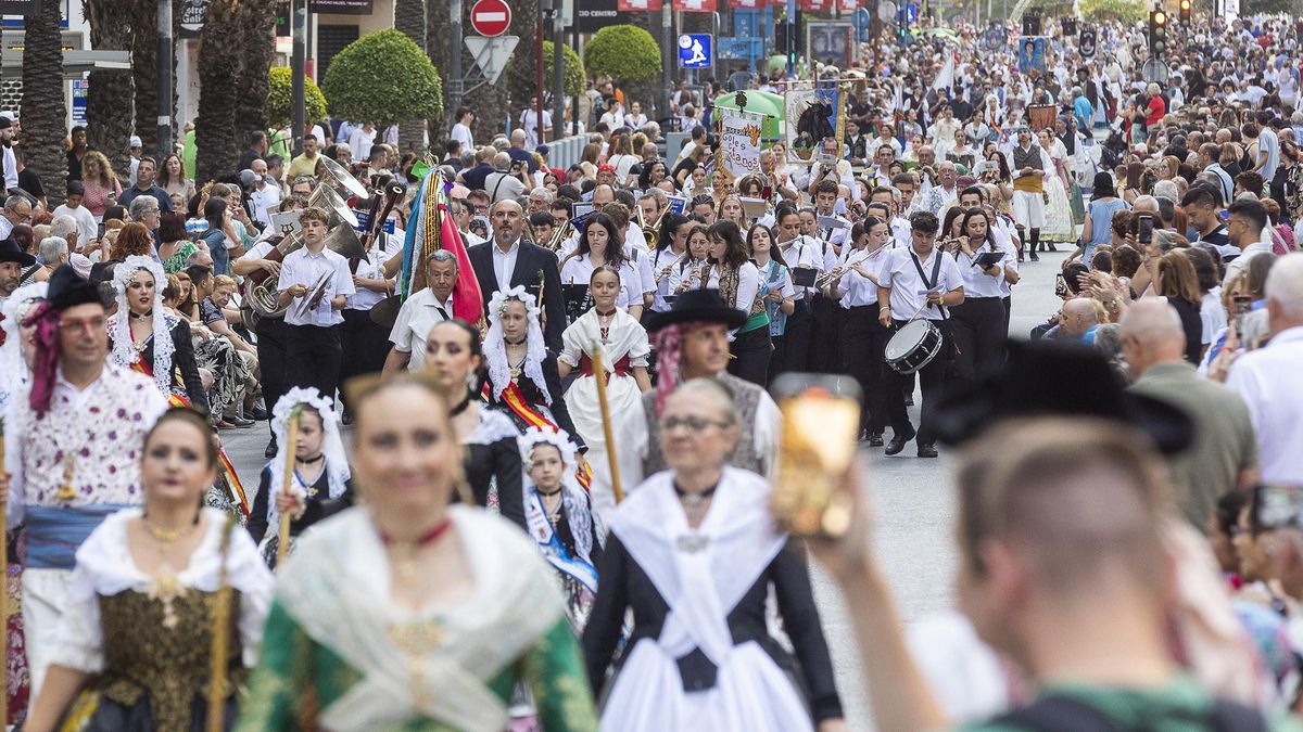 Así fue la Entrada de Bandas de las Hogueras de 2024
