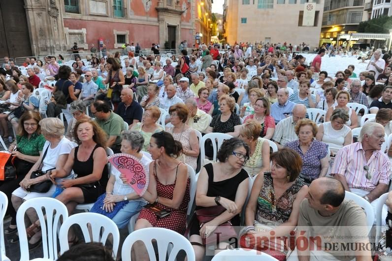 Se enciende la antorcha del folclore en Murcia