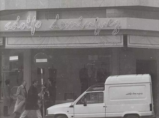 Un recorrido en imágenes por los 50 años de la marca gallega Adolfo Domínguez