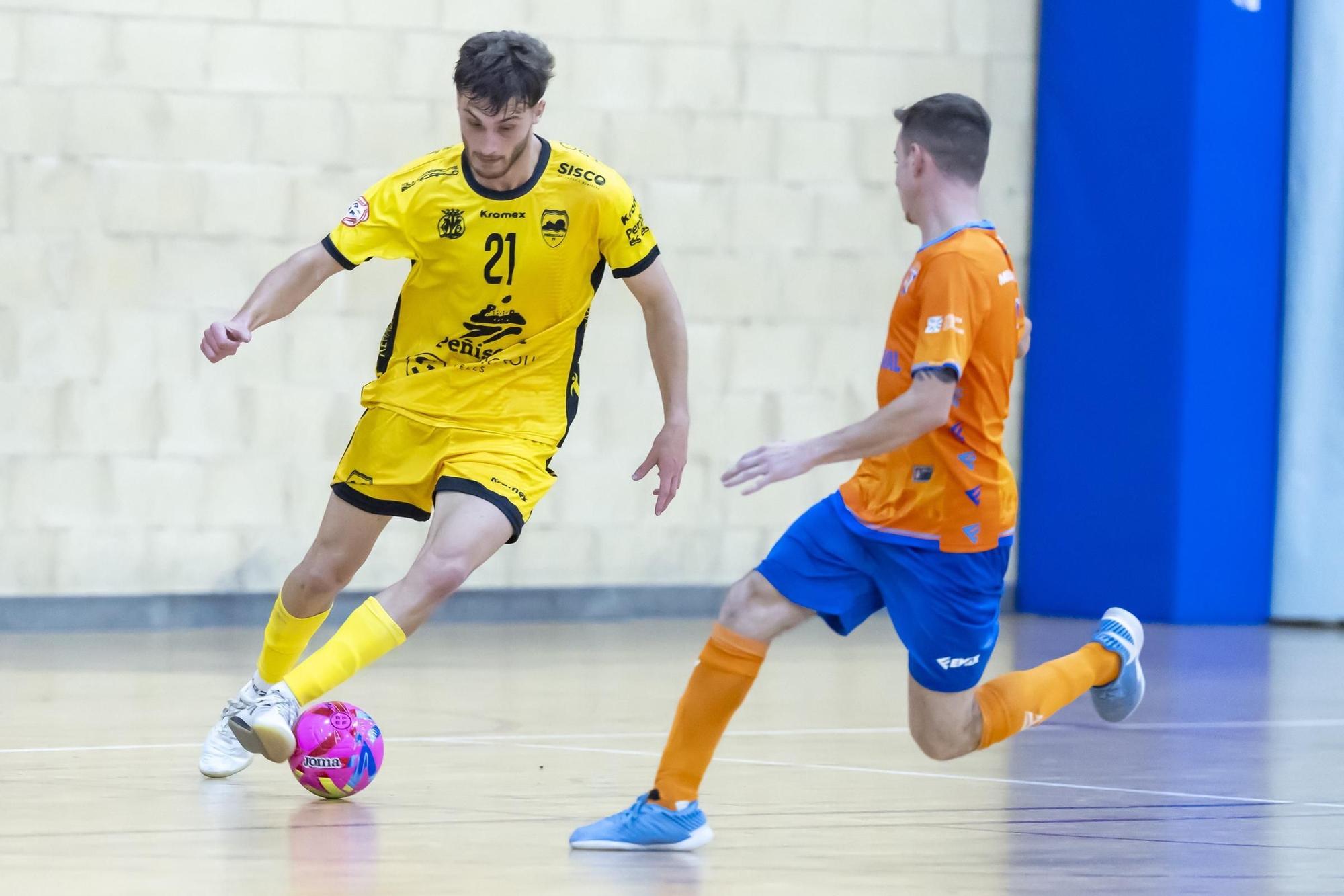 Nico Rosental en un partido con el Peñíscola.