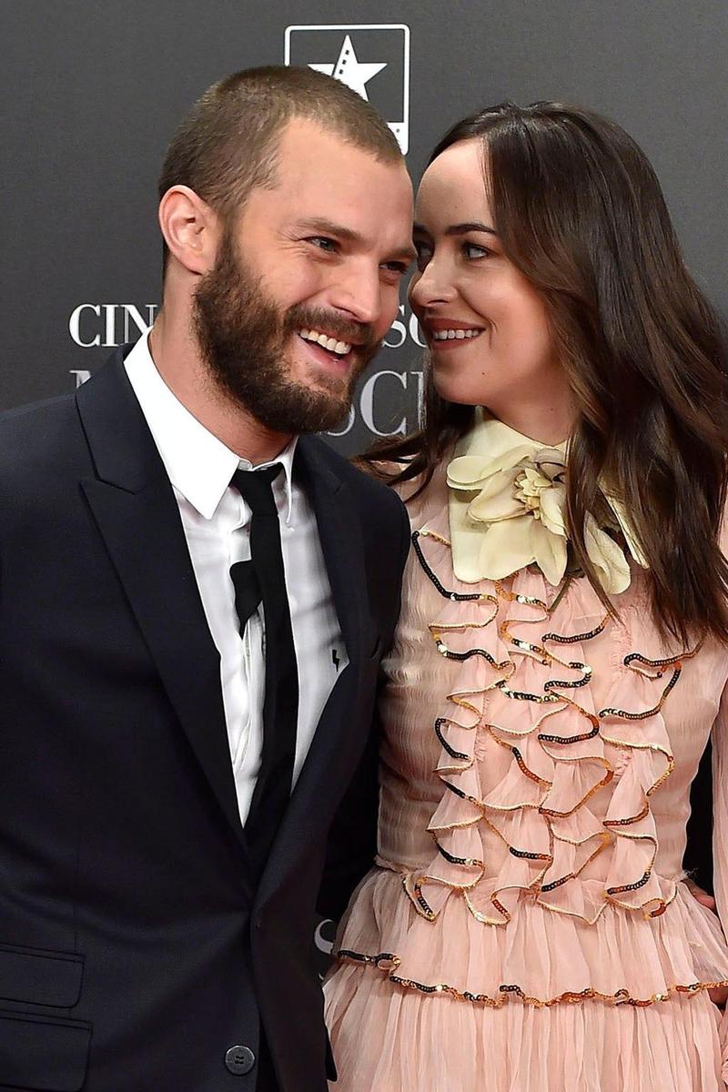 Jamie Dornan y Dakota Johnson muestran su complicidad durante la premiere