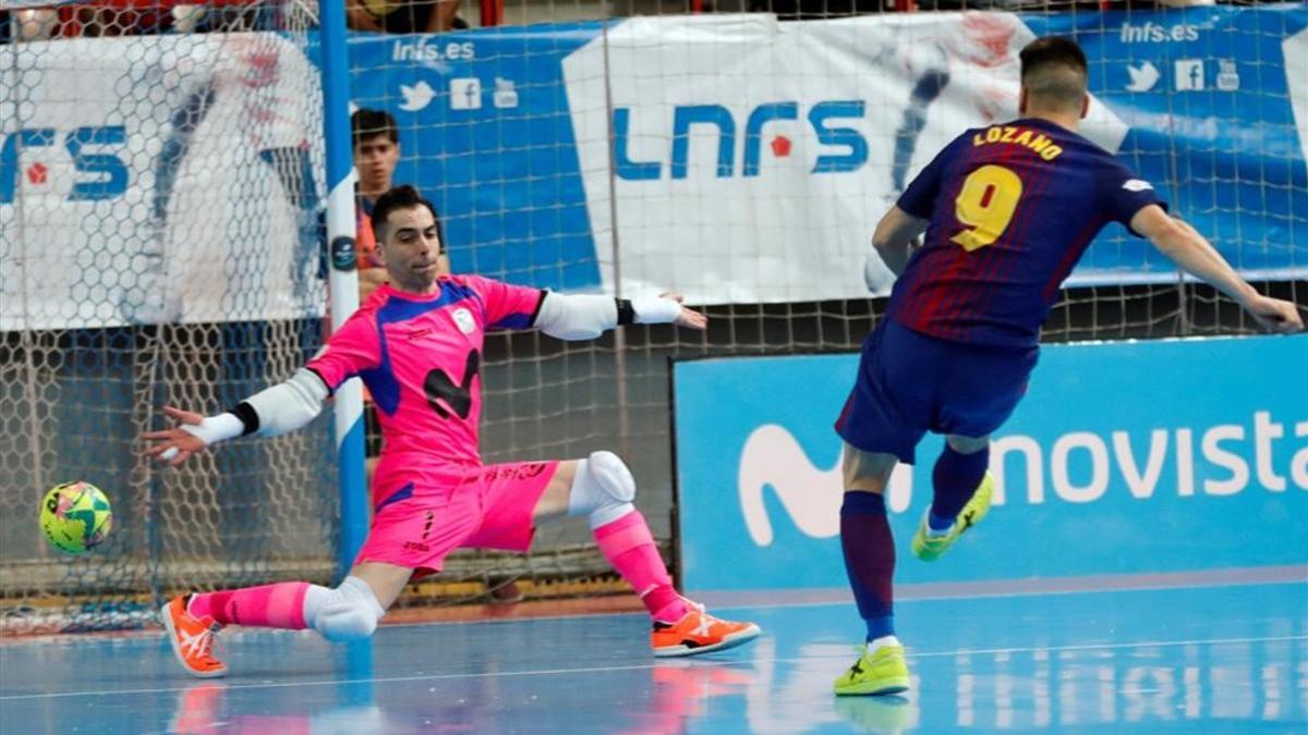 Sergio Lozano bate a Jesús Herrero transformando un doble penalti en el primer duelo