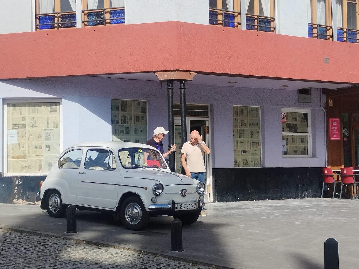 La Concentración de Camiones y Coches Clásicos "Villa de Salas", en imágenes