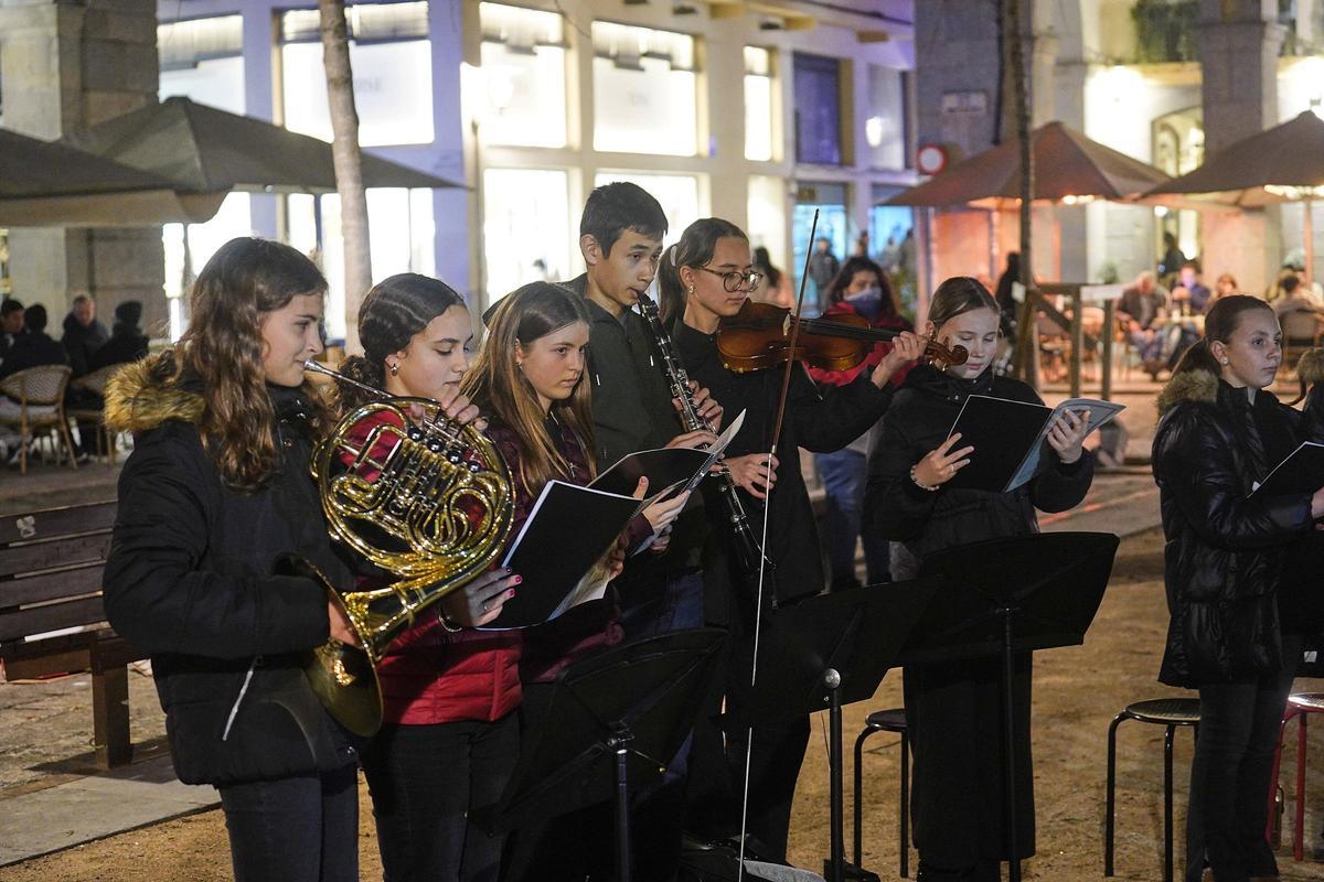 Les fotos de l'espectacle multisensorial "Cage Reload" a la plaça Independència de Girona