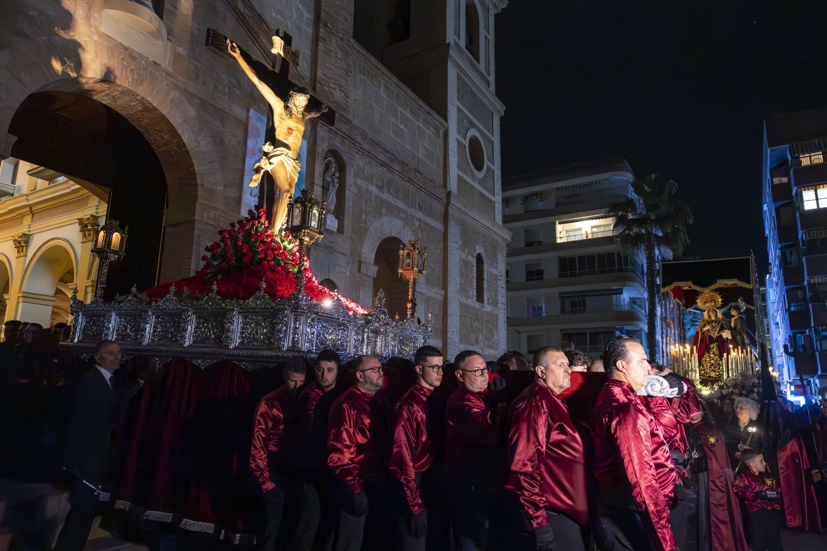 Aquí las imágenes de la Procesión del Silencio en Torrevieja 2025