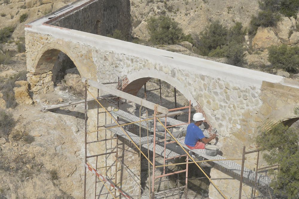 El barranco del Grifo recupera el acueducto