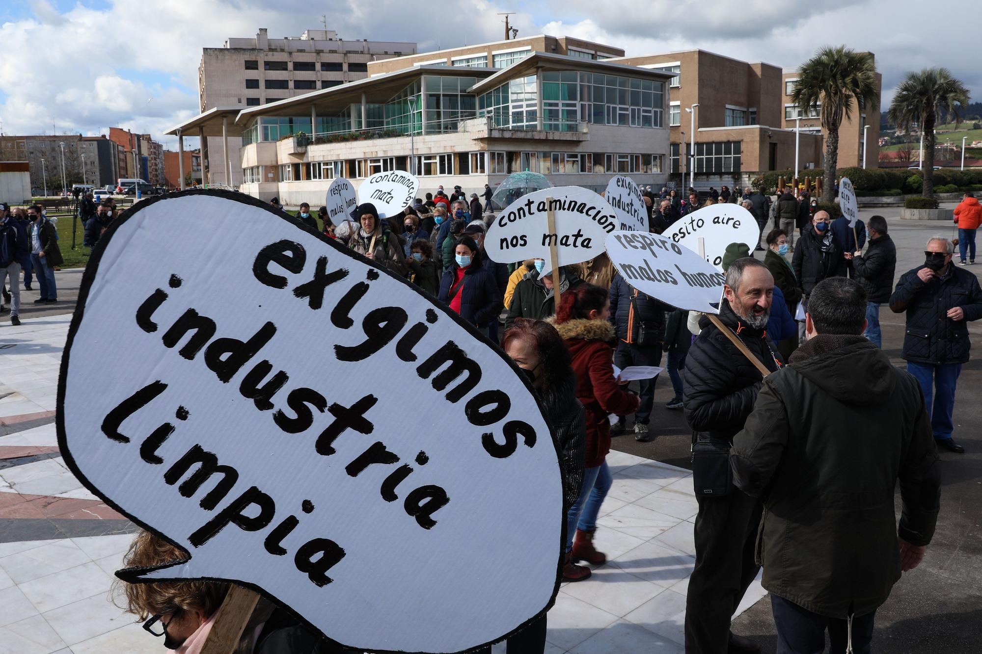 La concentración en El Arbeyal contra la contaminación en Gijón