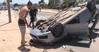 Vuelco de un coche sin heridos en el segundo cinturón de ronda de Ibiza