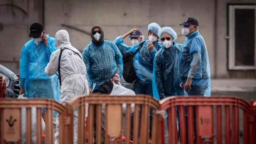 Así ha sido el desembarco de los últimos pasajeros del ‘MV Hondius’ afectado por hantavirus