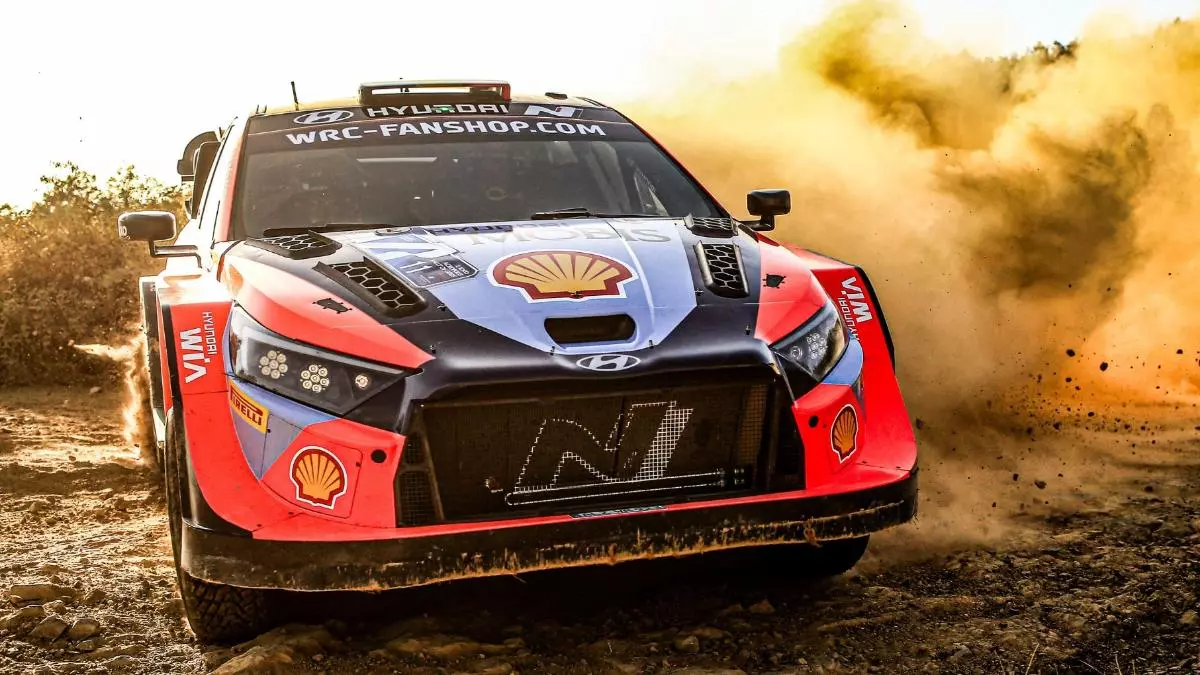 Neuville-T?nak, duelo final en Jap車n por el t赤tulo mundial de rallys