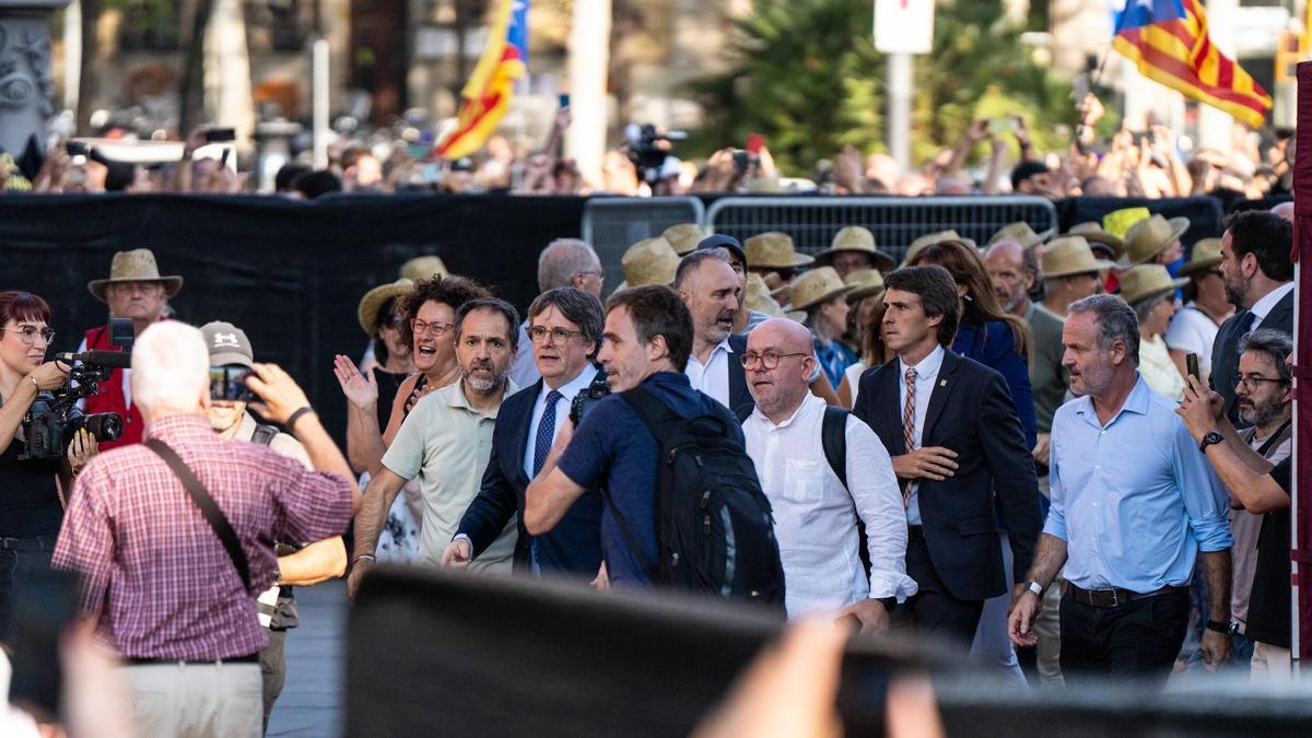 Puigdemont aparece en Barcelona después de siete años