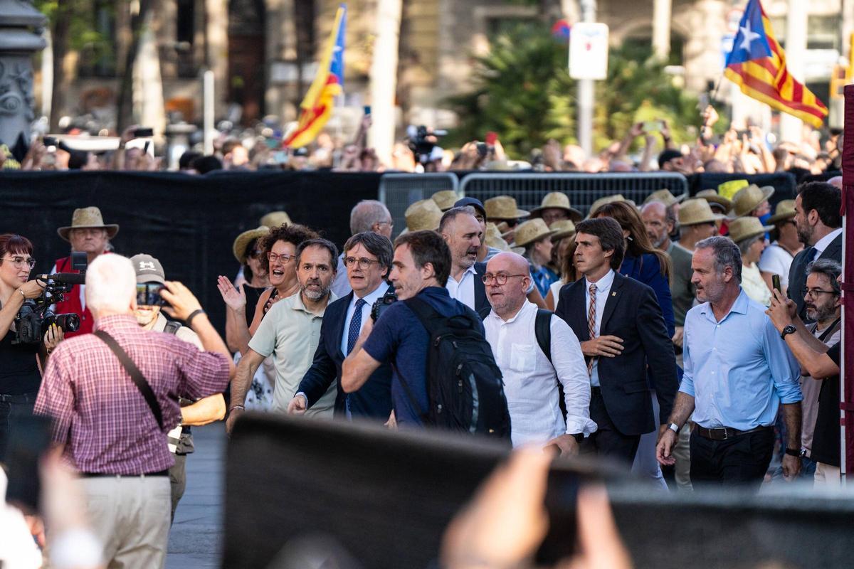 Puigdemont aparece en Barcelona después de siete años