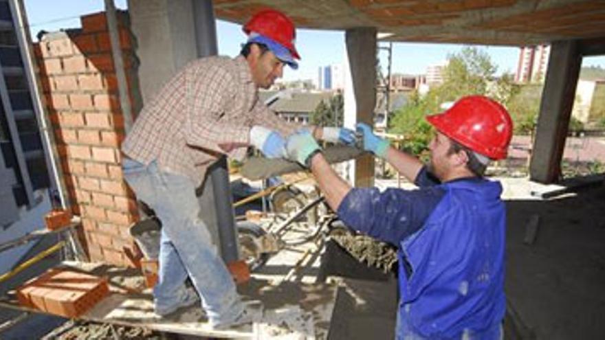 Extremadura, la región más expuesta a la crisis por el parón de la construcción