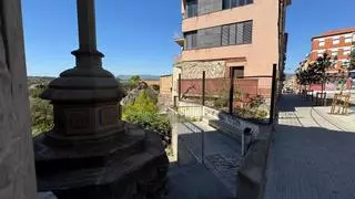 La degradació de l’espai de les escales de la Creu del Tort de Manresa