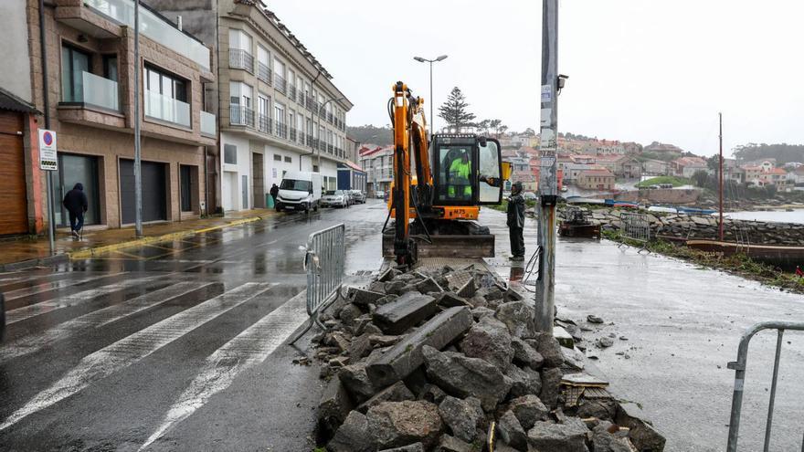 O Naval cambiará de cara después de quedarse sin pasarela de madera