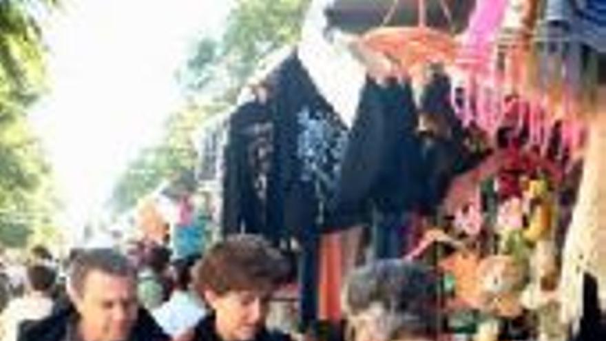 Críticas por la apertura de la feria de artesanía