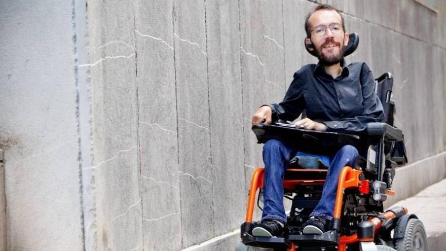 Echenique ingresa 42.546 euros, adeuda 73.202 y tiene bitcoins y acciones