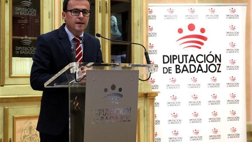 El presidente de la diputación: &quot;Badajoz es una provincia limpia de vestigios franquistas&quot;