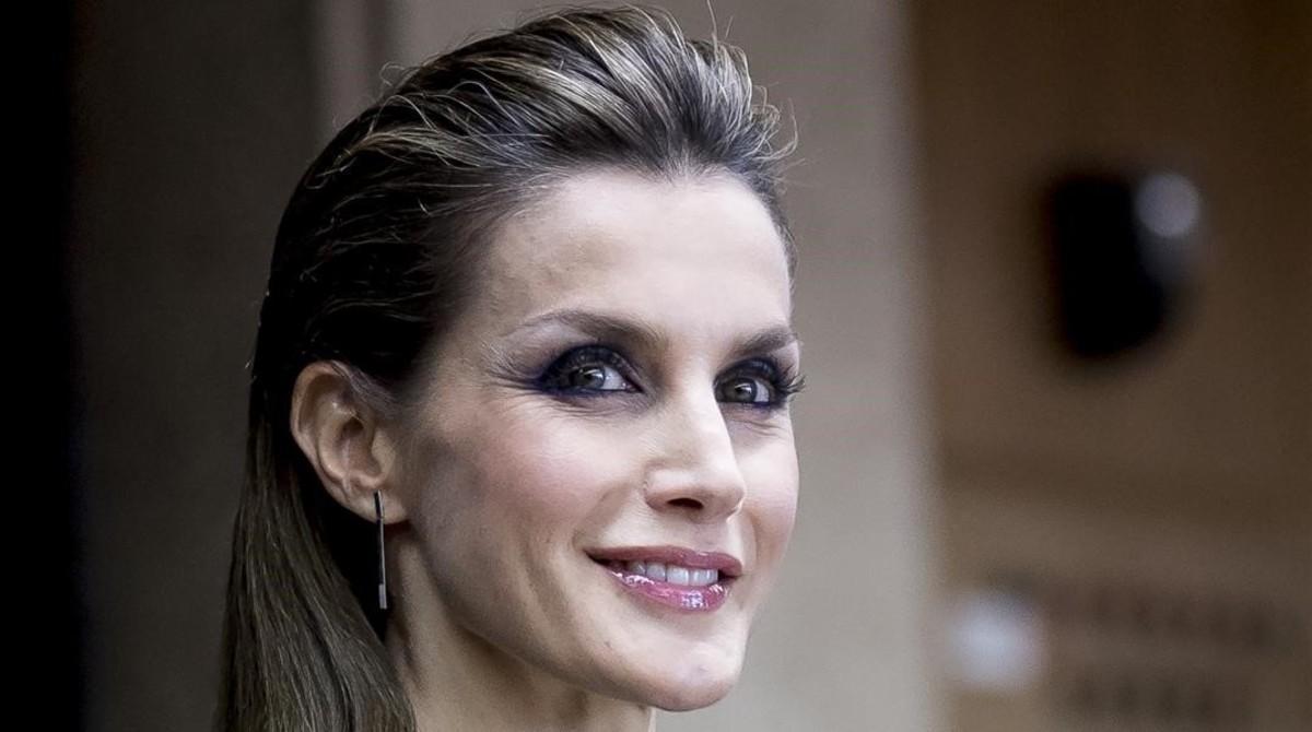 lmmarco36616609 madrid  spain   december 13  queen letizia of spain attends 161220142749