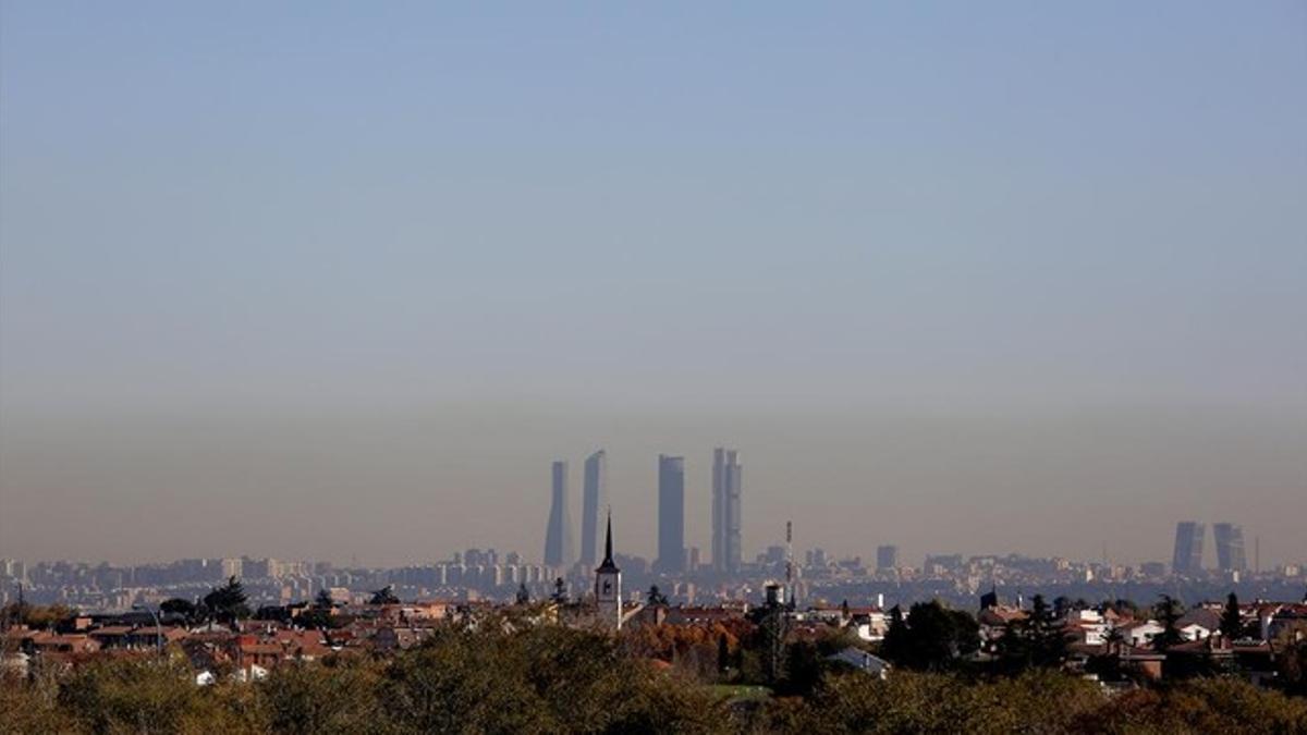 Madrid, bajo la nube de contaminación.