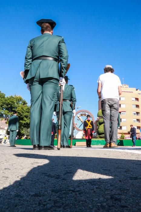 El Ayuntamiento rindió homenaje a la presencia de la Guardia Civil en Orihuela y su 175 aniversario con el descubrimiento de un monumento