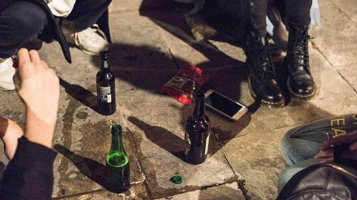 imagen de un botellón imagen de un botellón