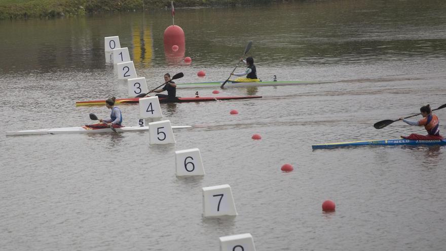 Susto en el Campeonato de Asturias de Invierno de piragüismo: un palista sufre un desvanecimiento en plena competición