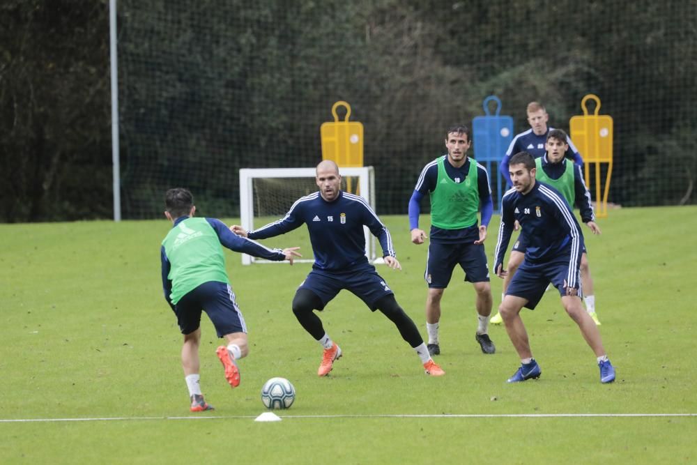 El Real Oviedo se ejercita en El Requexón