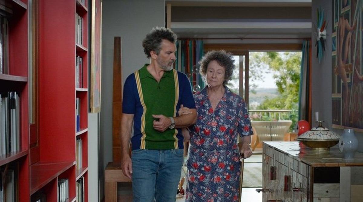 Antonio Banderas y Julieta Serrano, en 'Amor y gloria'.