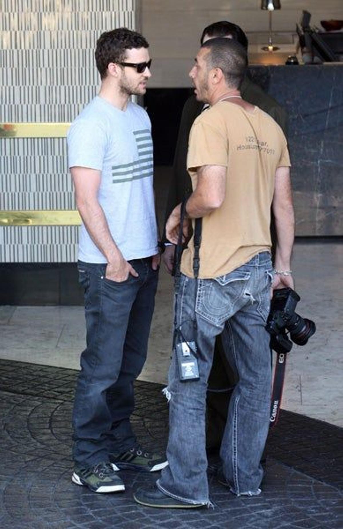 Justin Timberlake se encara con un fotógrafo