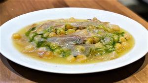 Guiso de tripa de bacalao con garbanzos y papada ibérica de Colmado Wilmot.
